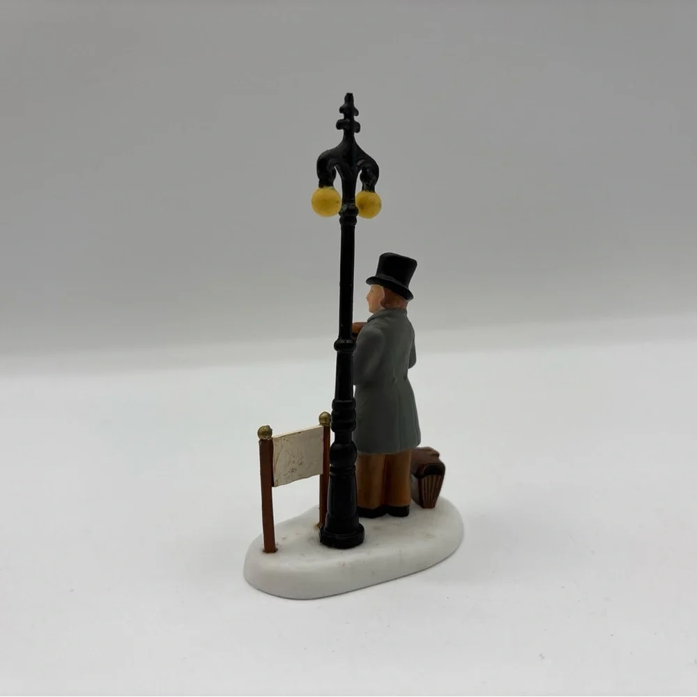 Dept 56 2005 HVC Dicken Village Dickens Submitting His First Manuscript 56.58428